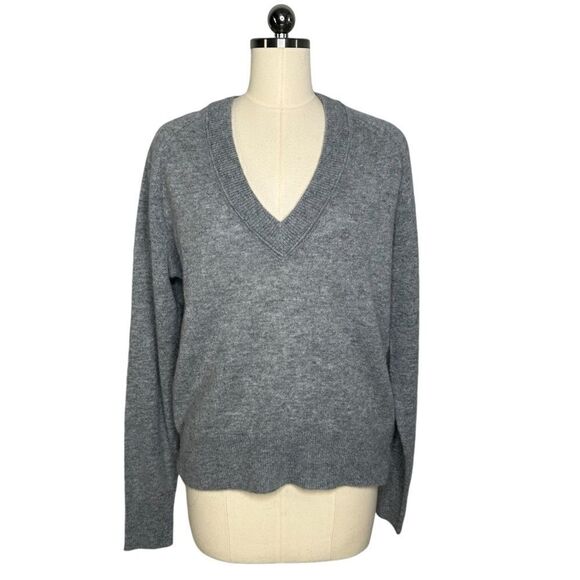 REVOLVE Equipment Madalene V-neck Light Gray Cashmere V Neck Sweater | XS - Picture 7 of 9